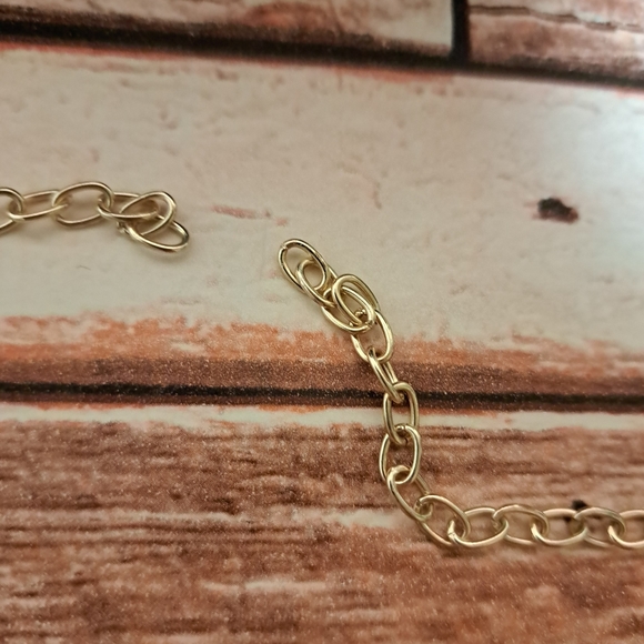 Gorgeous black evening bag with gold details - Picture 4 of 16